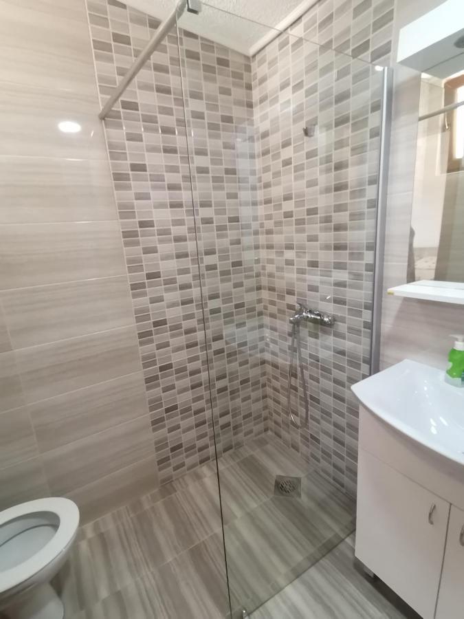 Guesthouse Zimovski Peštani Eksteriør billede