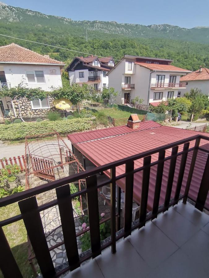 Guesthouse Zimovski Peštani Eksteriør billede