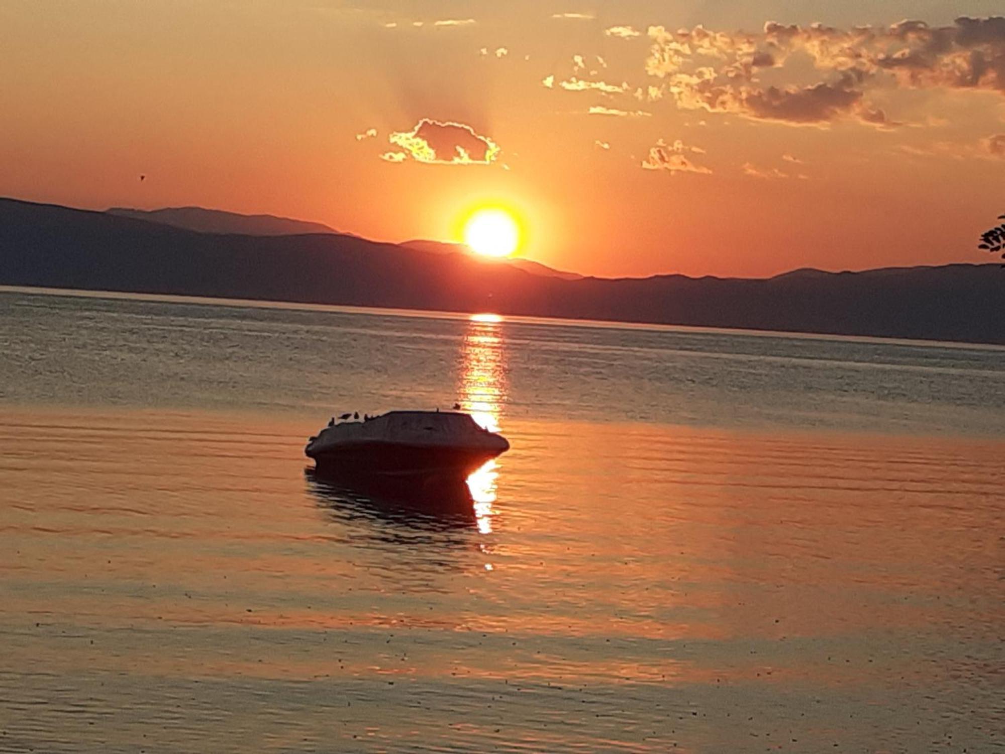 Guesthouse Zimovski Peštani Eksteriør billede
