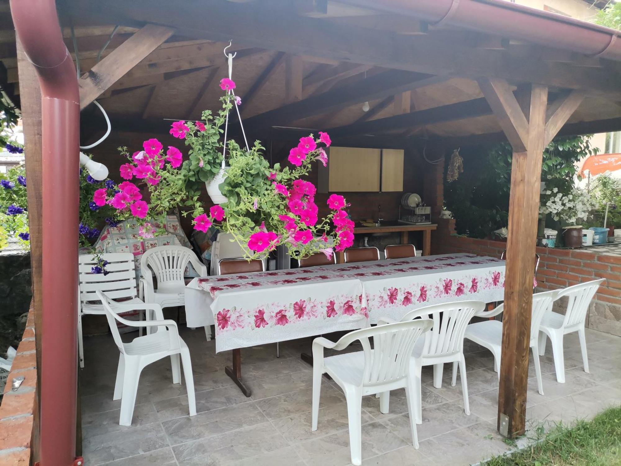 Guesthouse Zimovski Peštani Eksteriør billede