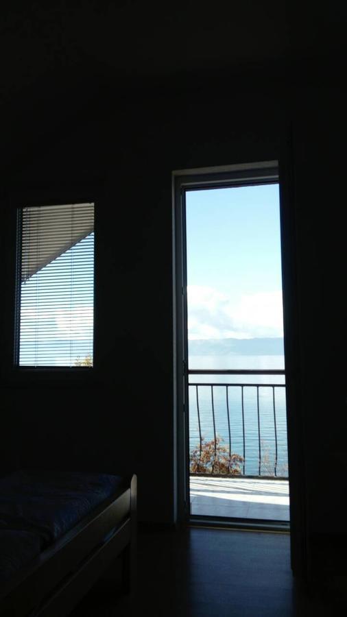 Guesthouse Zimovski Peštani Eksteriør billede