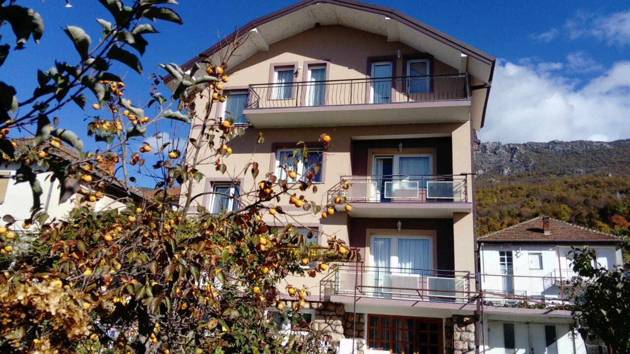 Guesthouse Zimovski Peštani Eksteriør billede